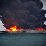 petroliera-cinese-incendiata
